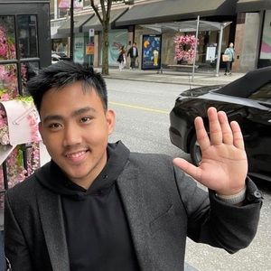 Meet your Posher, Karlo angelo